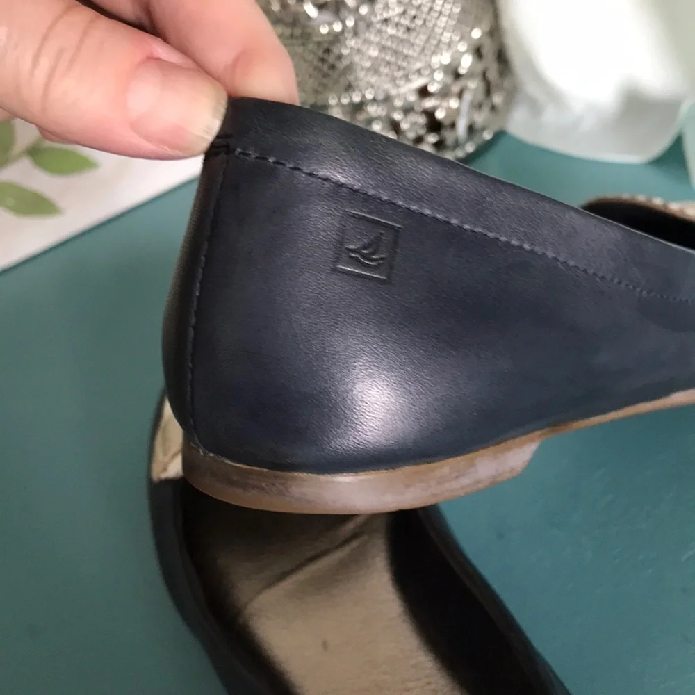 Sperry navy, ivory & gold penny loafer flats 6.5M - Picture 9 of 12